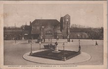 AMERSFOORT - Stationsplein met Standbeeld Joh. van Oldenbarneveldt