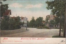 ZEIST - Bloemenvaas bij Hotel Boschlust