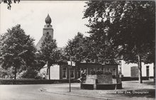 OOSTVOORNE AAN ZEE - Dorpsplein