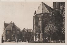 ELTEN - Kirche mit Rathaus