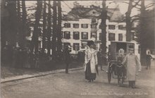 APELDOORN - H.K.H. Prinses Juliana in Haar Ponijwagen 't Loo, 30 April 1910