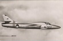 HAWKER-HUNTER-T.-7-(N302)-Engeland