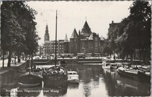 AMSTERDAM - Nieuwmarkt met Waag