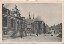 WAGENINGEN - Raadhuisplein met Raadhuis en Kerk