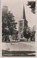 LUNTEREN - Dorpsstraat met N. H. Kerk