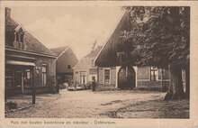 OOTMARSUM - Huis met houten bovenbouw en niendeur