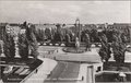 AMSTERDAM-Olympiaplein-met-van-Heutzmonument