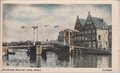 HAARLEM-Gravestene-brug-met-oude-gevels